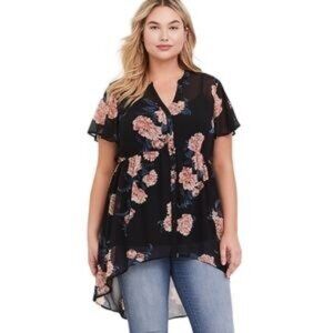 NWOT Torrid Black & Pink Floral Chiffon Babydoll Top Size 6X(30/32)